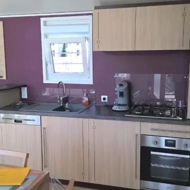 Mobil Home Neuf 2 Chambres TCF - 4 Pers. - Domaine de L'Auzance - cuisine équipée