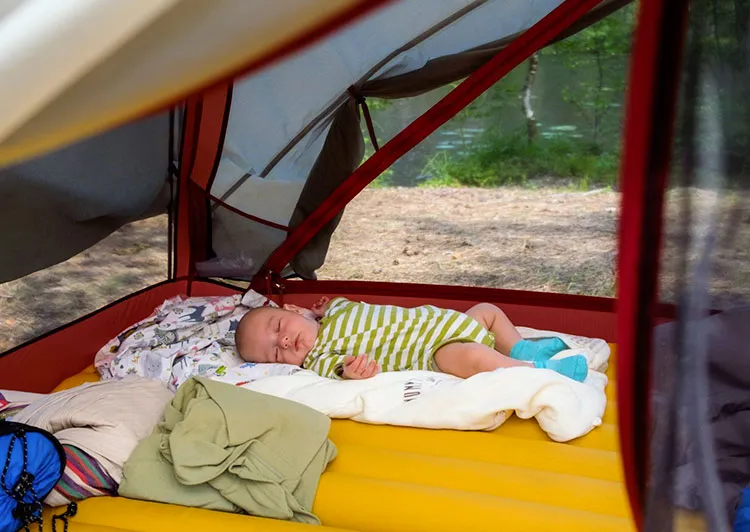 Bien préparer sa liste de vacances pour bébé