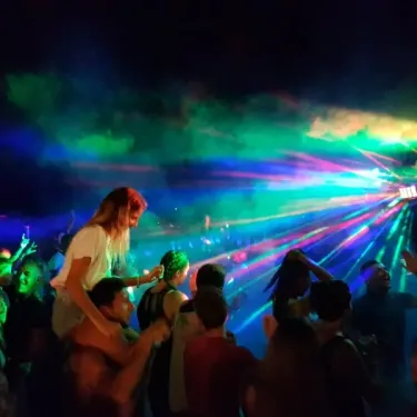 Camping La Dive : soirée laser et musique live