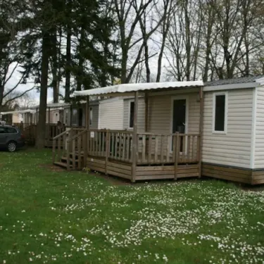 Mobil Home privilege 2 Chambres - 4 Pers. - Le Rochat 36 : exterior view avec véranda