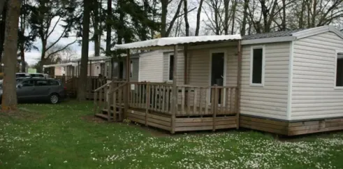 Mobil Home privilege 2 Chambres - 4 Pers. - Le Rochat 36 : exterior view avec véranda