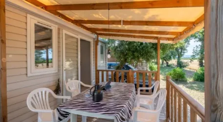 Mobil Home Premium+ Clim 2 Chambres - 4 Pers avec Vue sur le Mont Ventoux