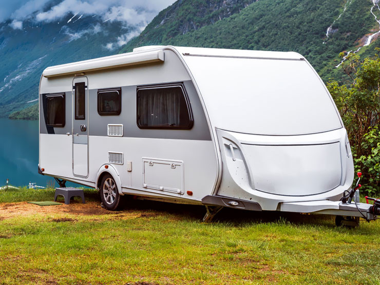 Faut-il acheter un camping-car à largeur réduite: avantages et  inconvénients, tarifs et marques – Le Monde du Camping-Car