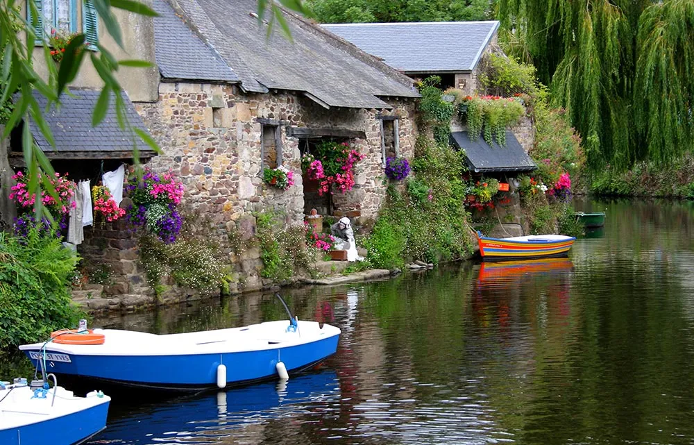 Bienvenue à Pontrieux : Un Joyau Breton