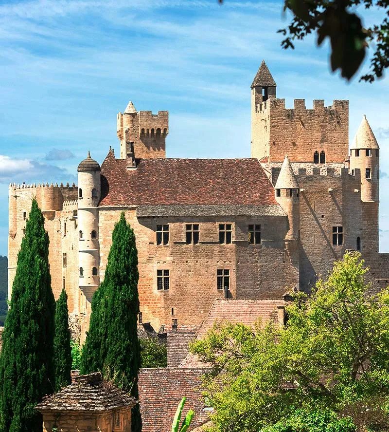 Beynac-et-Cazenac : Charme médiéval au cœur de la Dordogne