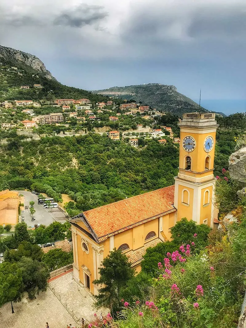 Exploration d'Eze : Entre histoire et beauté naturelle