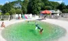 Piscine avec enfants jouant, Camping Les Peupliers