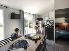 18037