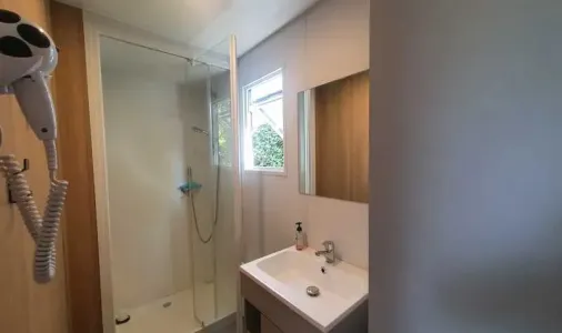 18096