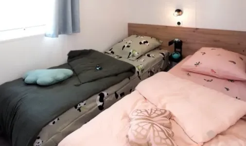 18104