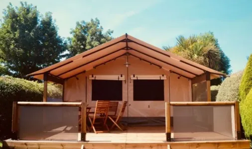 Lodge Pilotis sans Sanitaire 2 Chambres – 5 Personnes