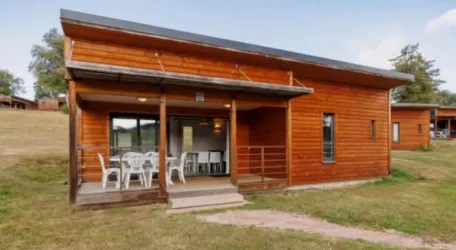 Cottage Premium 2 Chambres – 4 Personnes (Dim)