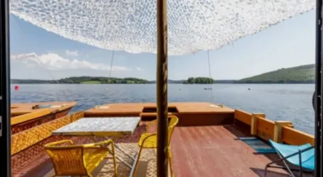 Lodge Boat 1 cabine – 1/3 Personnes