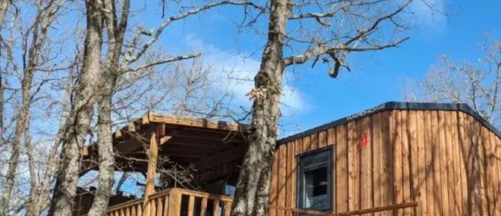 Mobil Home Cabane 2 Chambres – 4 Personnes