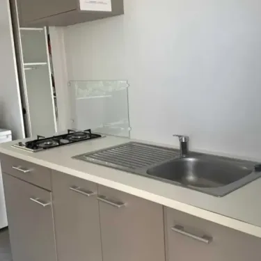 Mobil Home Sencilo D 2CH - 5P - Camping Les Sables d'Argent, cuisine avec plan de travail et évier
