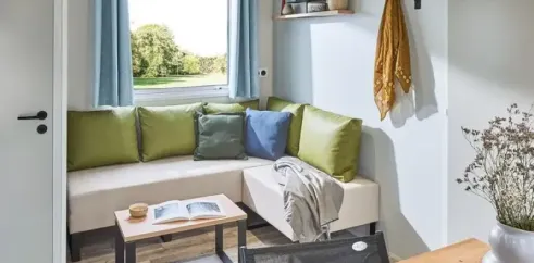 Salon Mobil Home Bahia Confort+ 2CH 4P Camping La Frétille