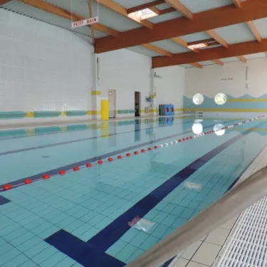 Piscine intérieure 