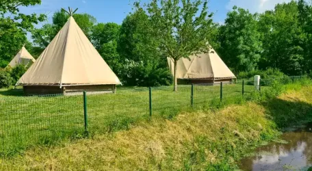Tipi Glamping 2 Chambres - 4 Personnes