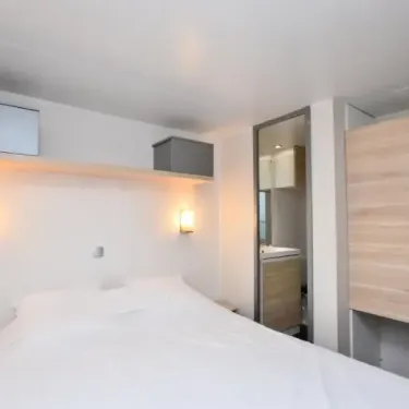 Chambre du Mobil Home Mezz 3Ch - Camping Le Repaire