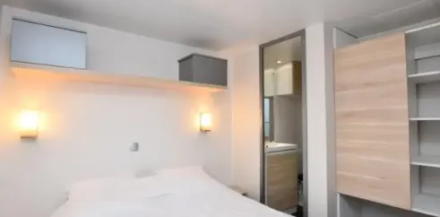 Chambre du Mobil Home Mezz 3Ch - Camping Le Repaire