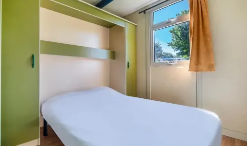 23090