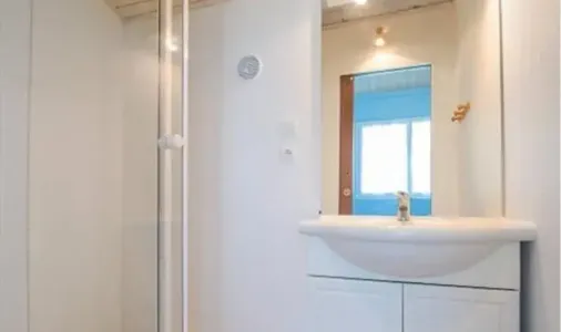 23095