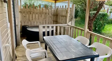 Mobil Home Bien Etre avec Spa privatif 2 Chambres - 4/6 Personnes
