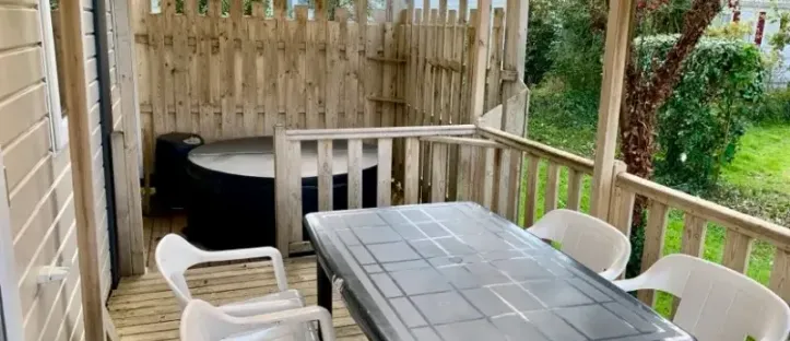 Mobil Home Bien Etre avec Spa privatif 2 Chambres - 4/6 Personnes