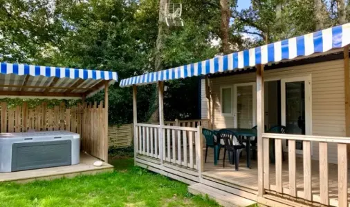 Mobil Home Bien Etre avec Spa privatif D 3 Chambres - 6/8 Personnes