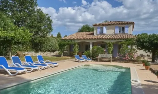 Villa avec piscine 3 Chambres - 6 Personnes