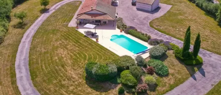 Villa avec piscine 4 Chambres - 8 Personnes