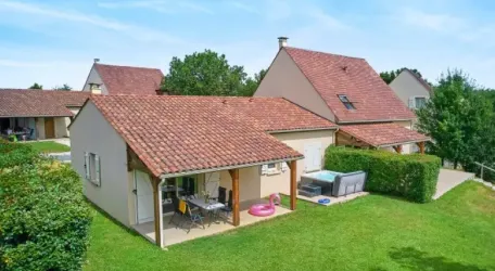 Villa avec Jacuzzi 2 Chambres - 4 Personnes