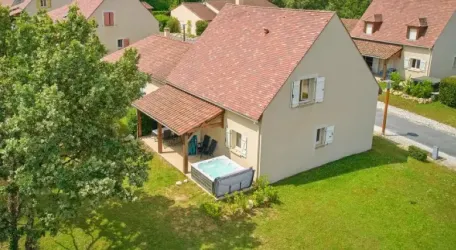 Villa avec Jacuzzi 3 Chambres - 6 Personnes