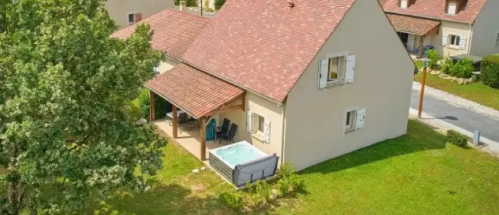 Villa avec Jacuzzi 3 Chambres - 6 Personnes