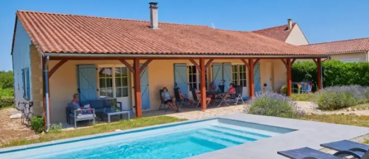 Villa Deluxe avec piscine 3 Chambres - 6 Personnes