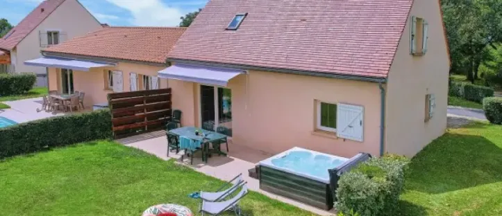 Villa avec Jacuzzi 4CH - 8P