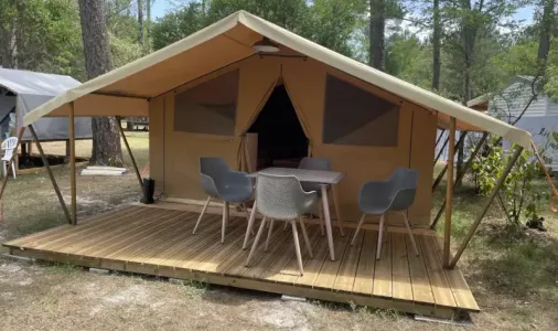 Tente Lodge 2 Chambres - 4 Personnes