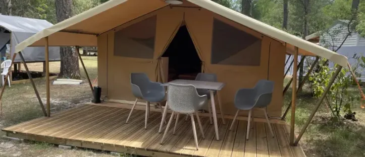 Tente Lodge 2 Chambres - 4 Personnes