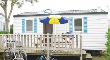 Mobil Home Aqua 2 Chambres - 4 Personnes - Terrasse semi-couverte