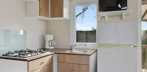 Cuisine équipée Mobil Home Aqua 3 Chambres 6 Personnes Clim - Domaine de Kermario