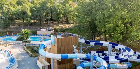 Toboggan aquatique haute chute au Camping Saint Avit Loisirs