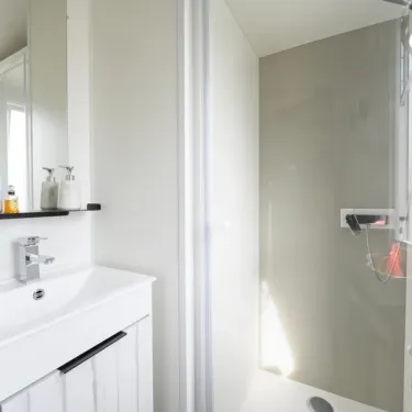 Salle de bain du cottage Prestige 3CH - 6P - Camping Le Paradis