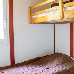 Chambre chalet Pech Merle avec lit superposé et lit simple
