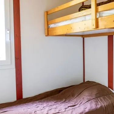 Chambre chalet Pech Merle avec lit superposé et lit simple
