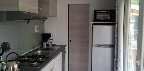Cuisine moderne du Mobil Home Le Jonc 4 personnes