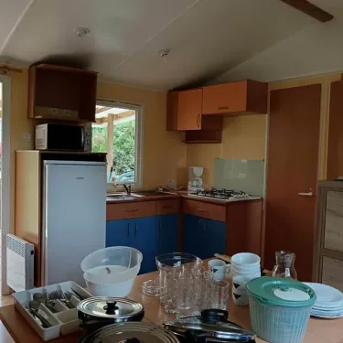 Cuisine du Mobil Home Lavande 3 Chambres 6 Personnes - La Vallée