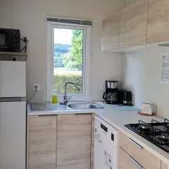 Mobil Home Premium 2 Chambres 4 Personnes - Camping du Lac Terre d'Auge, cuisine équipée