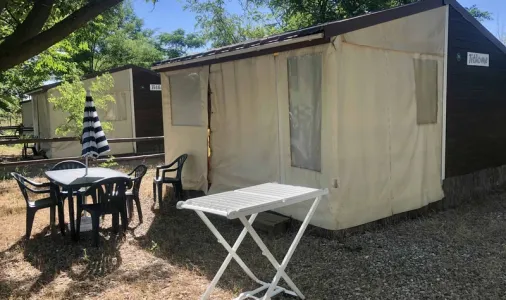 Tithome 2 Chambres 3 adultes et 1 enfant Sans sanitaires