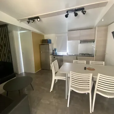 Mobil Home Confort 3 Chambres - Cuisine et salle à manger