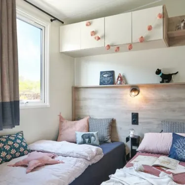 Chambre dans le Mobil Home Malibu Premium Landrezac Plage